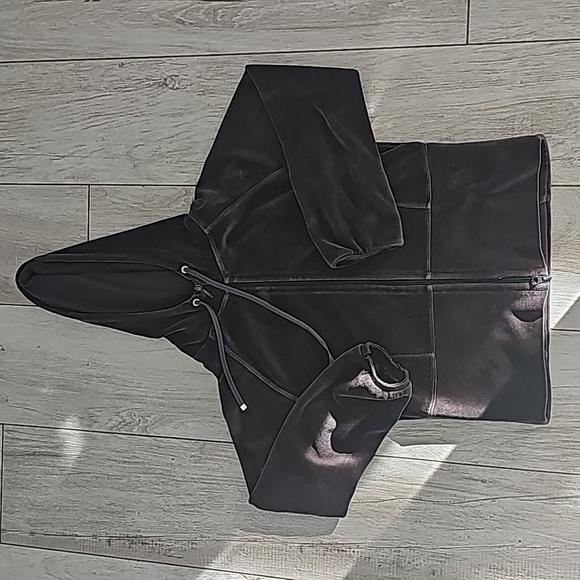 Very "Juicy" Embroidered Velour Hoodie SIZE M "Fun,Fearless,Females" - Picture 6 of 8